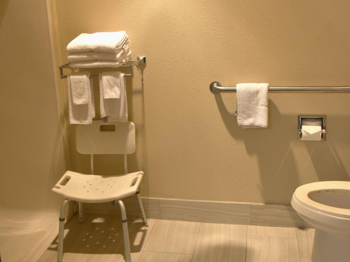 Quality Inn & Suites Brooks Louisville South Extérieur photo