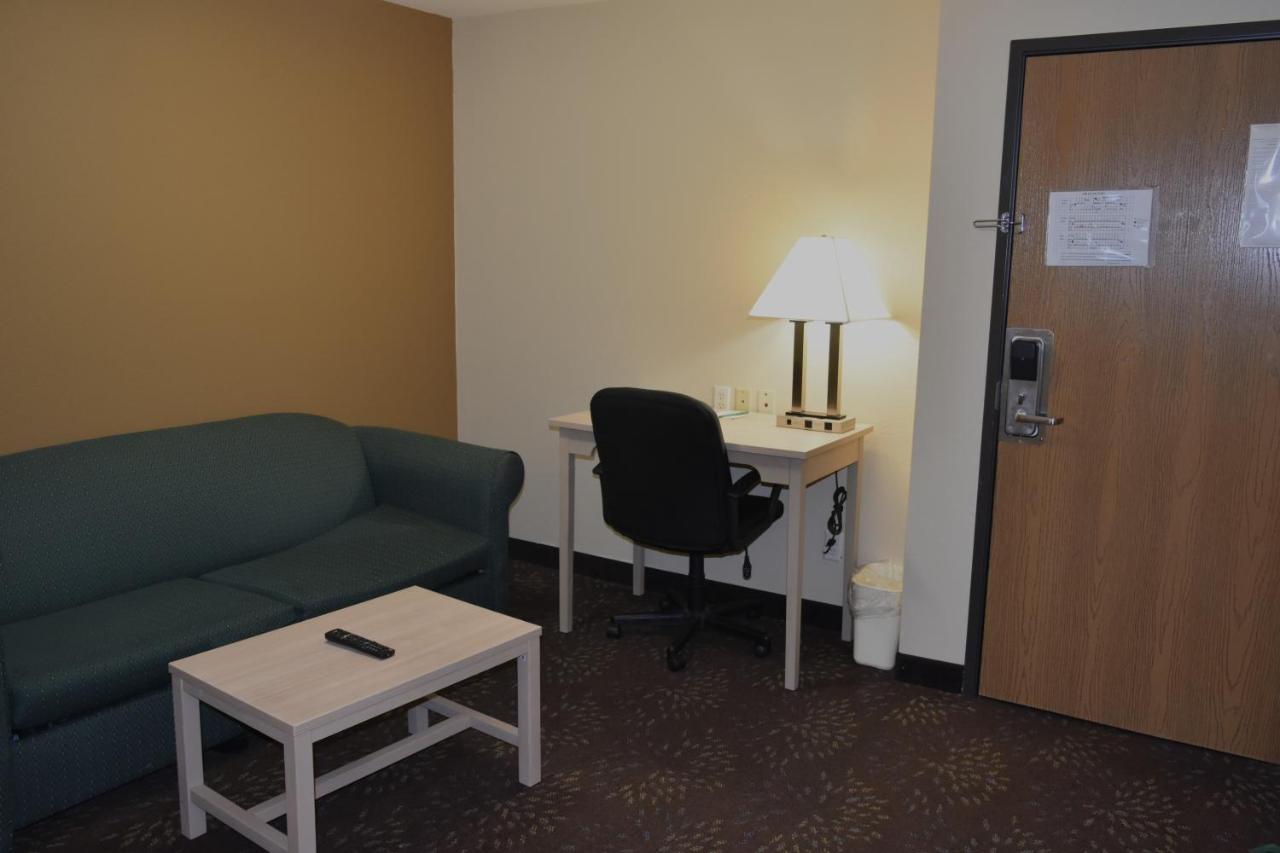 Quality Inn & Suites Brooks Louisville South Extérieur photo