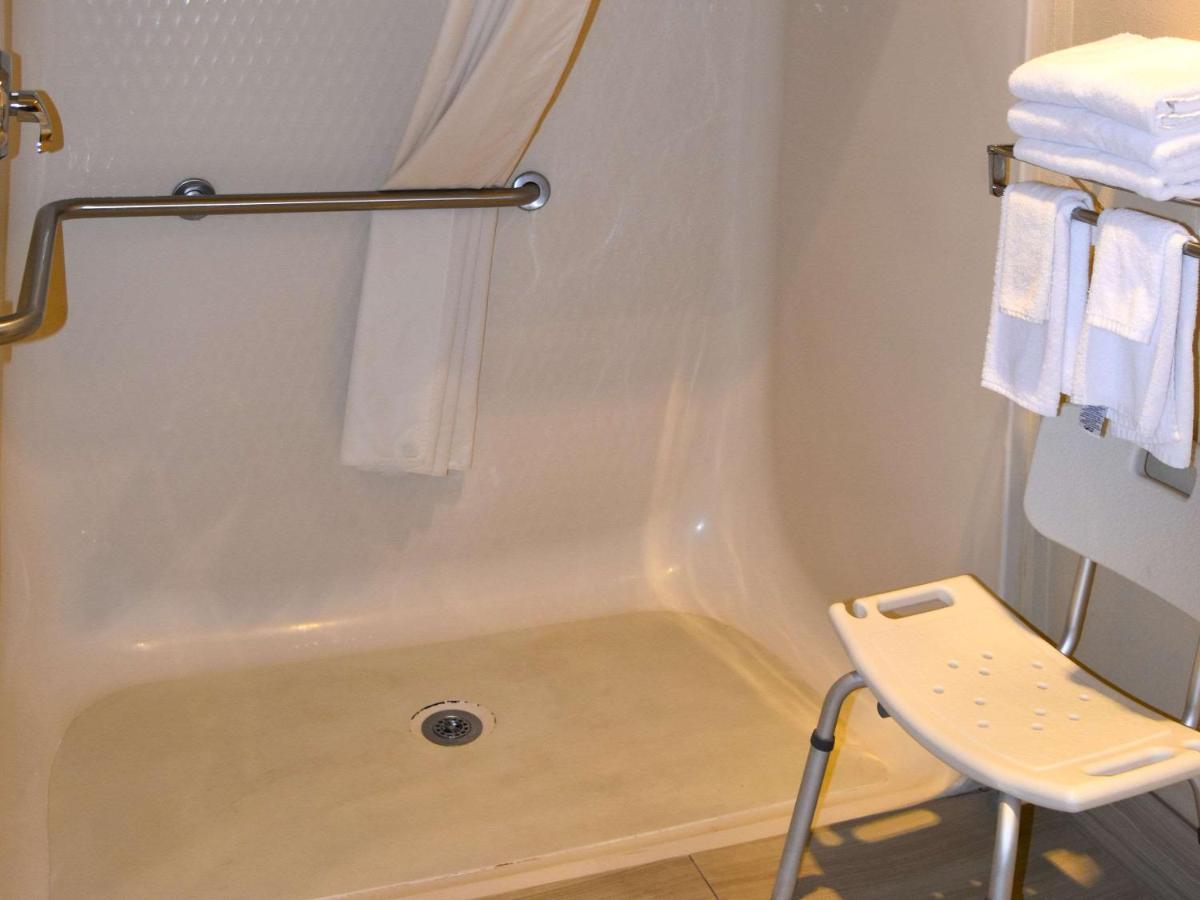 Quality Inn & Suites Brooks Louisville South Extérieur photo