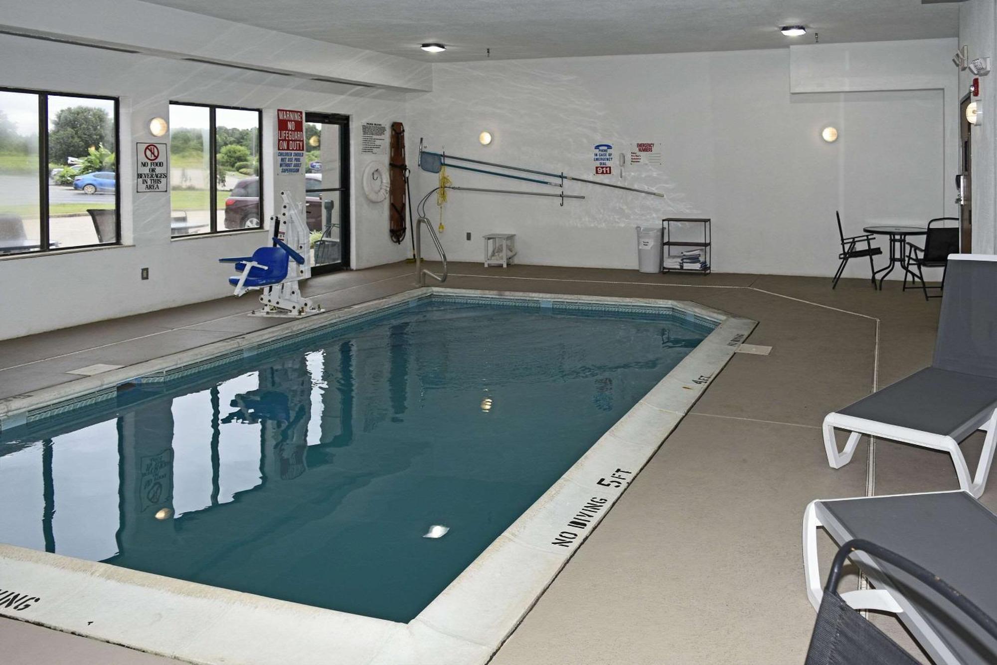 Quality Inn & Suites Brooks Louisville South Extérieur photo